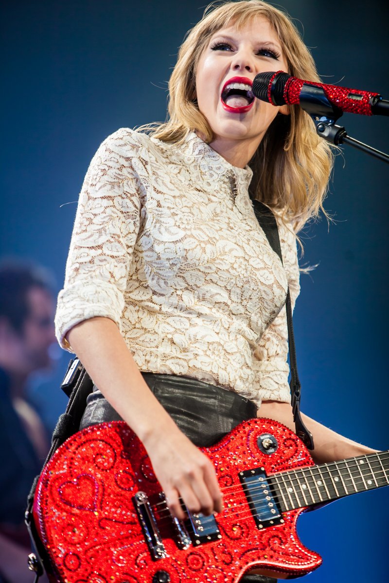 Taylor Swift — March 23 - Columbia, South Carolina — photo 4