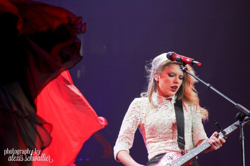 Taylor Swift — March 23 - Columbia, South Carolina — photo 74