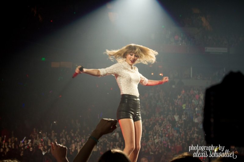 Taylor Swift — March 23 - Columbia, South Carolina — photo 96