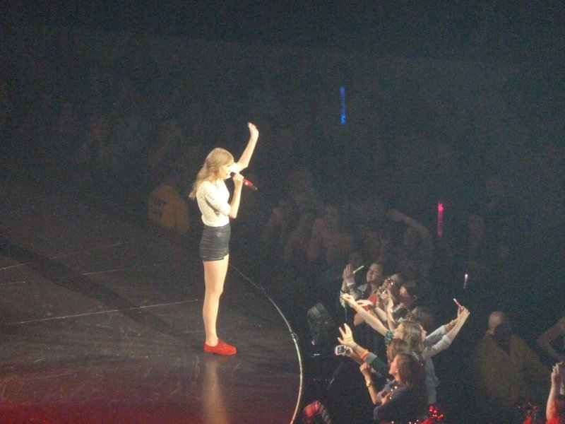 Taylor Swift — March 23 - Columbia, South Carolina — photo 124