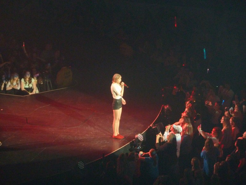 Taylor Swift — March 23 - Columbia, South Carolina — photo 125