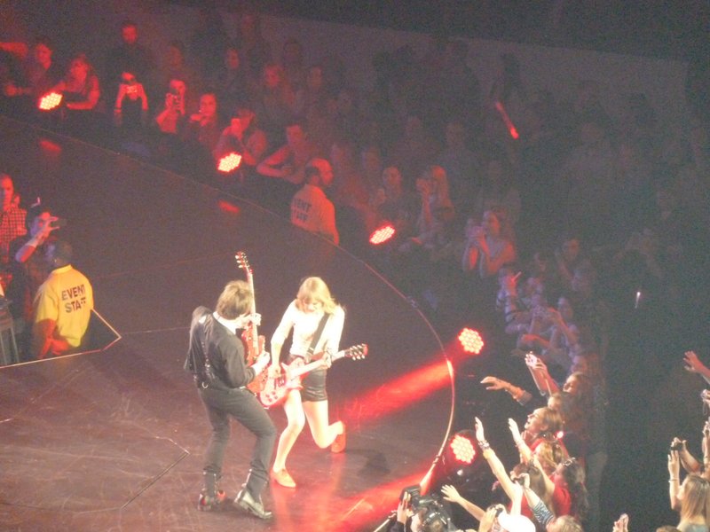 Taylor Swift — March 23 - Columbia, South Carolina — photo 127