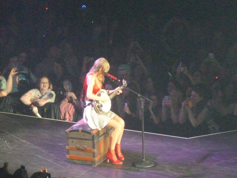 Taylor Swift — March 23 - Columbia, South Carolina — photo 135