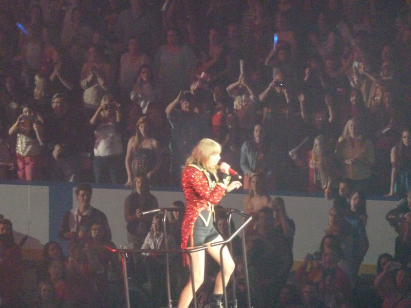 Taylor Swift — March 23 - Columbia, South Carolina — photo 220