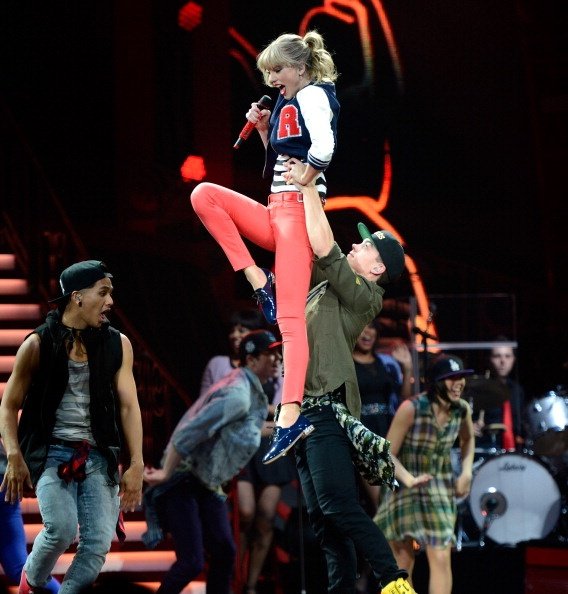 Taylor Swift — March 27 - Newark, New Jersey — photo 4