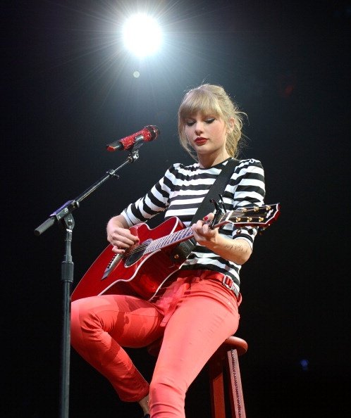 Taylor Swift — March 27 - Newark, New Jersey — photo 6