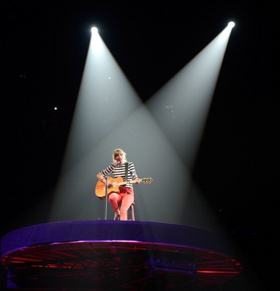 Taylor Swift — March 27 - Newark, New Jersey — photo 18