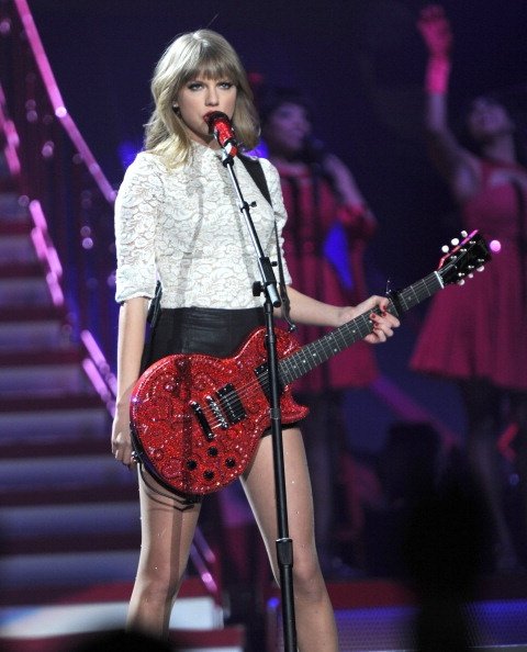 Taylor Swift — March 27 - Newark, New Jersey — photo 39