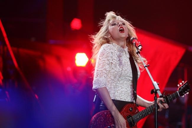 Taylor Swift — March 27 - Newark, New Jersey — photo 64