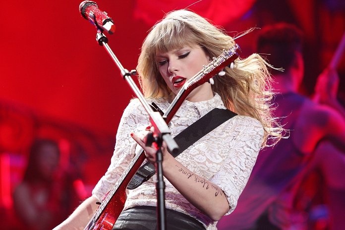 Taylor Swift — March 27 - Newark, New Jersey — photo 81
