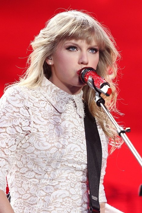 Taylor Swift — March 27 - Newark, New Jersey — photo 82