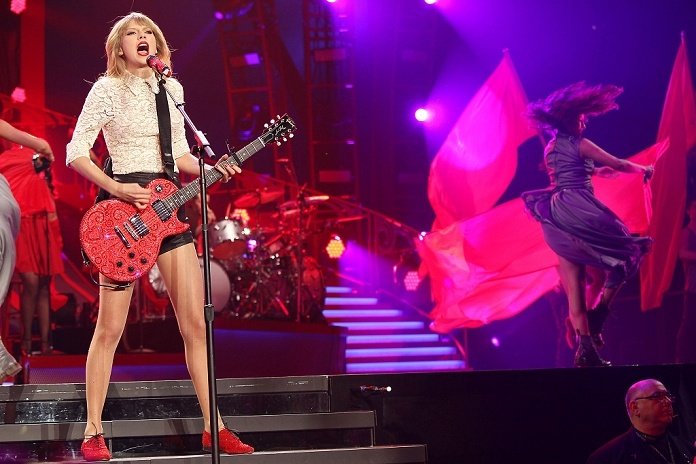 Taylor Swift — March 27 - Newark, New Jersey — photo 95
