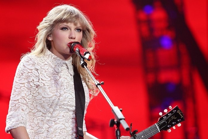 Taylor Swift — March 27 - Newark, New Jersey — photo 97