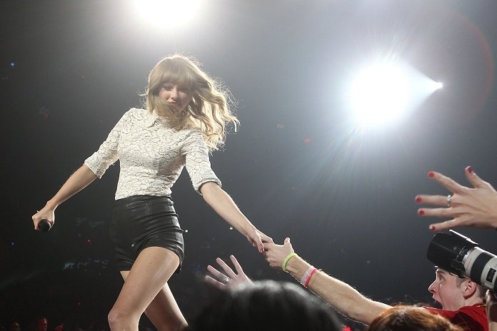 Taylor Swift — March 27 - Newark, New Jersey — photo 101