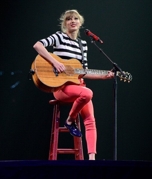 Taylor Swift — March 28 - Newark, New Jersey — photo 17