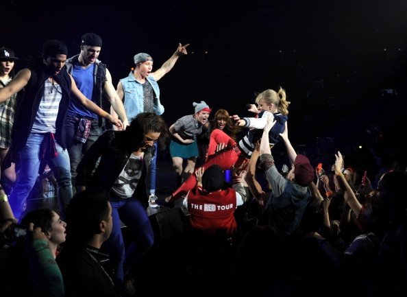 Taylor Swift — March 28 - Newark, New Jersey — photo 29
