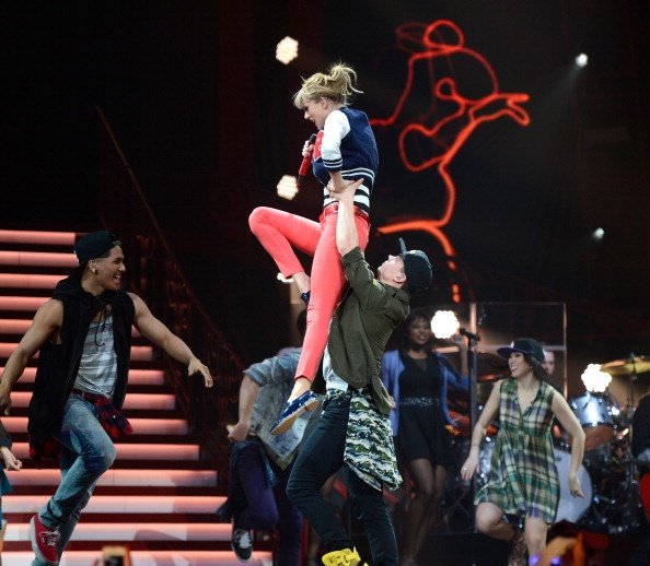 Taylor Swift — March 28 - Newark, New Jersey — photo 43