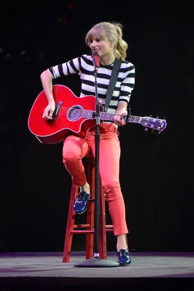 Taylor Swift — March 28 - Newark, New Jersey — photo 54