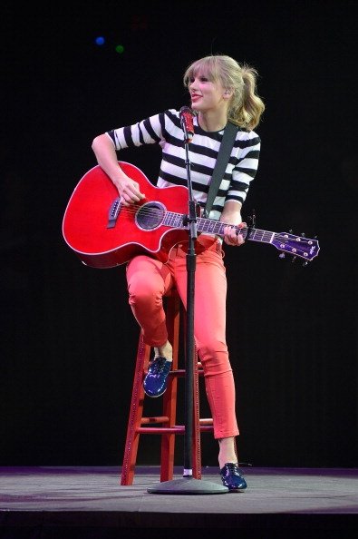 Taylor Swift — March 28 - Newark, New Jersey — photo 55