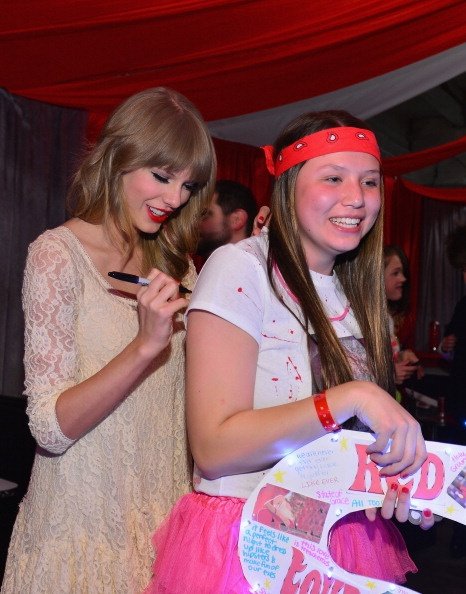 Taylor Swift — March 28 - Newark, New Jersey — photo 91