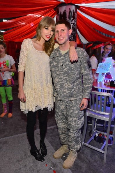 Taylor Swift — March 28 - Newark, New Jersey — photo 96