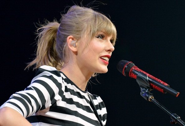Taylor Swift — March 29 - Newark, New Jersey — photo 6