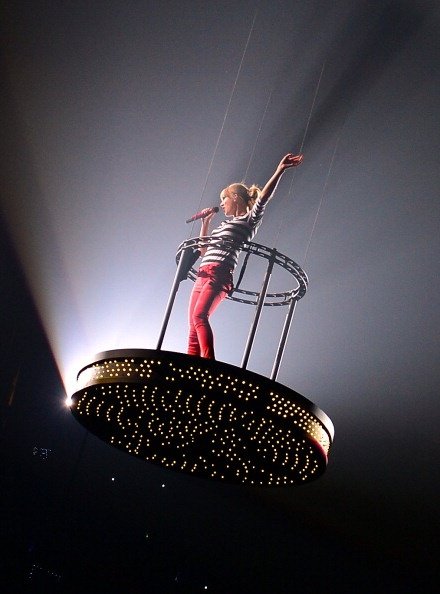 Taylor Swift — March 29 - Newark, New Jersey — photo 29