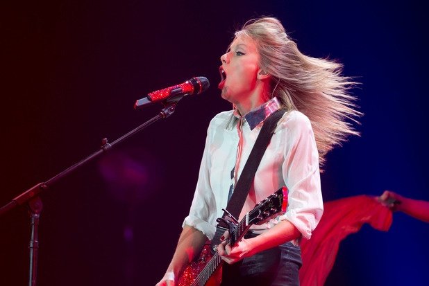 Taylor Swift — November 29 - Auckland, New Zealand — photo 20