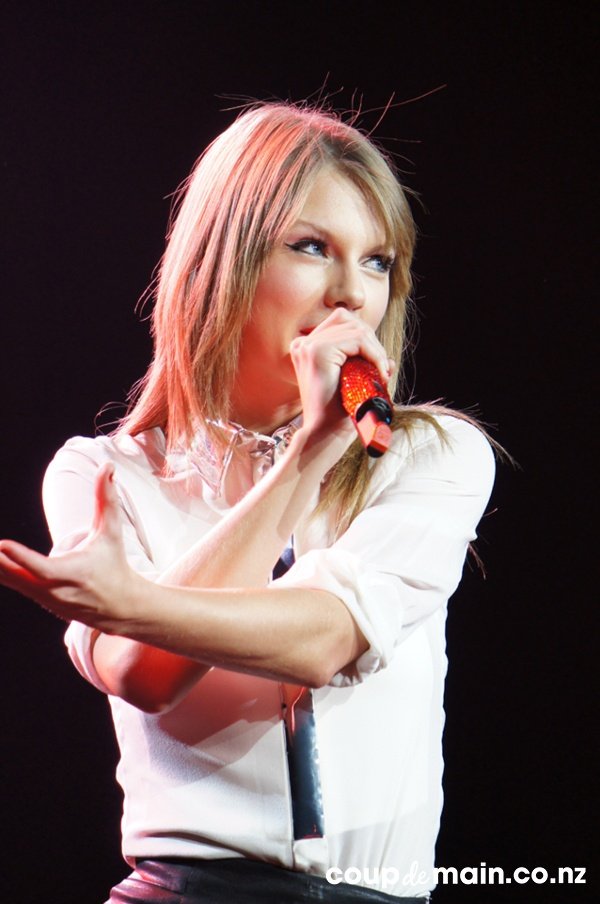 Taylor Swift — November 29 - Auckland, New Zealand — photo 47