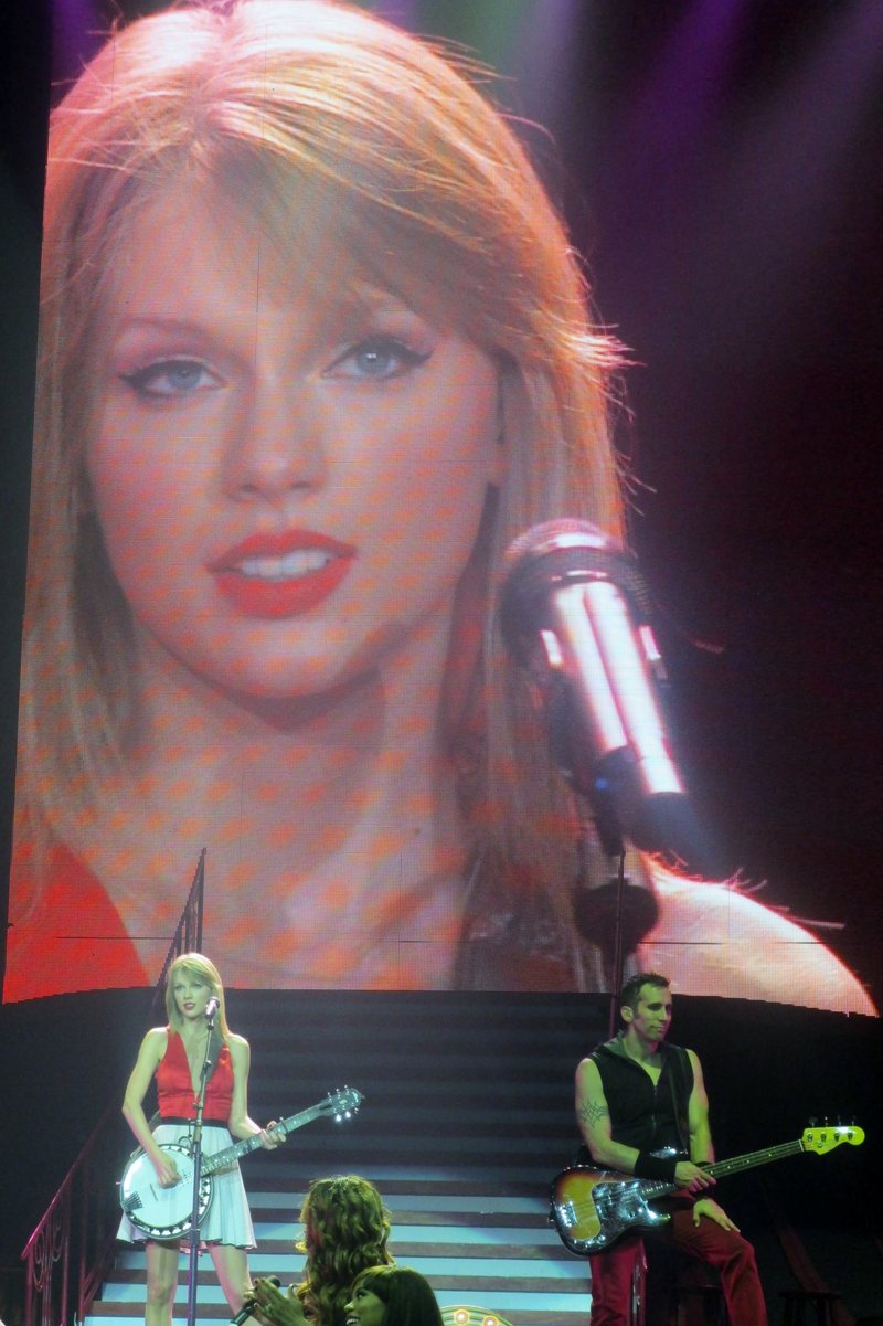 Taylor Swift — November 29 - Auckland, New Zealand — photo 91