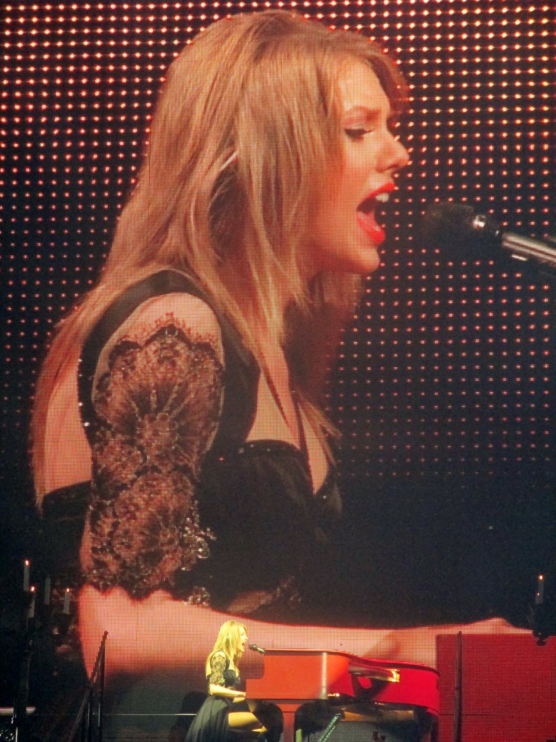 Taylor Swift — November 29 - Auckland, New Zealand — photo 104