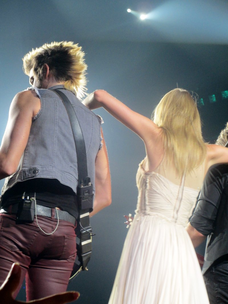 Taylor Swift — November 29 - Auckland, New Zealand — photo 110