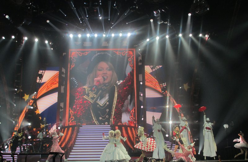 Taylor Swift — November 29 - Auckland, New Zealand — photo 119