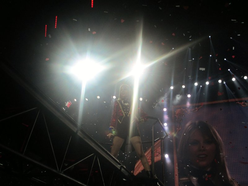 Taylor Swift — November 29 - Auckland, New Zealand — photo 126