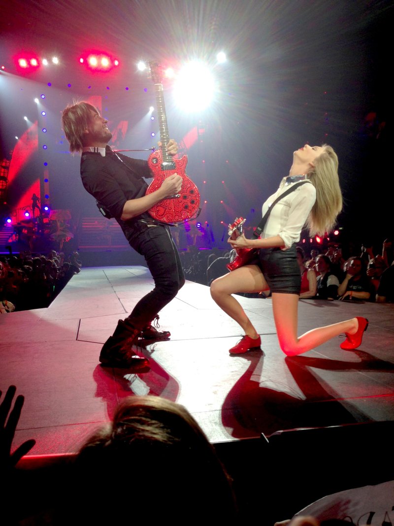 Taylor Swift — November 29 - Auckland, New Zealand — photo 140