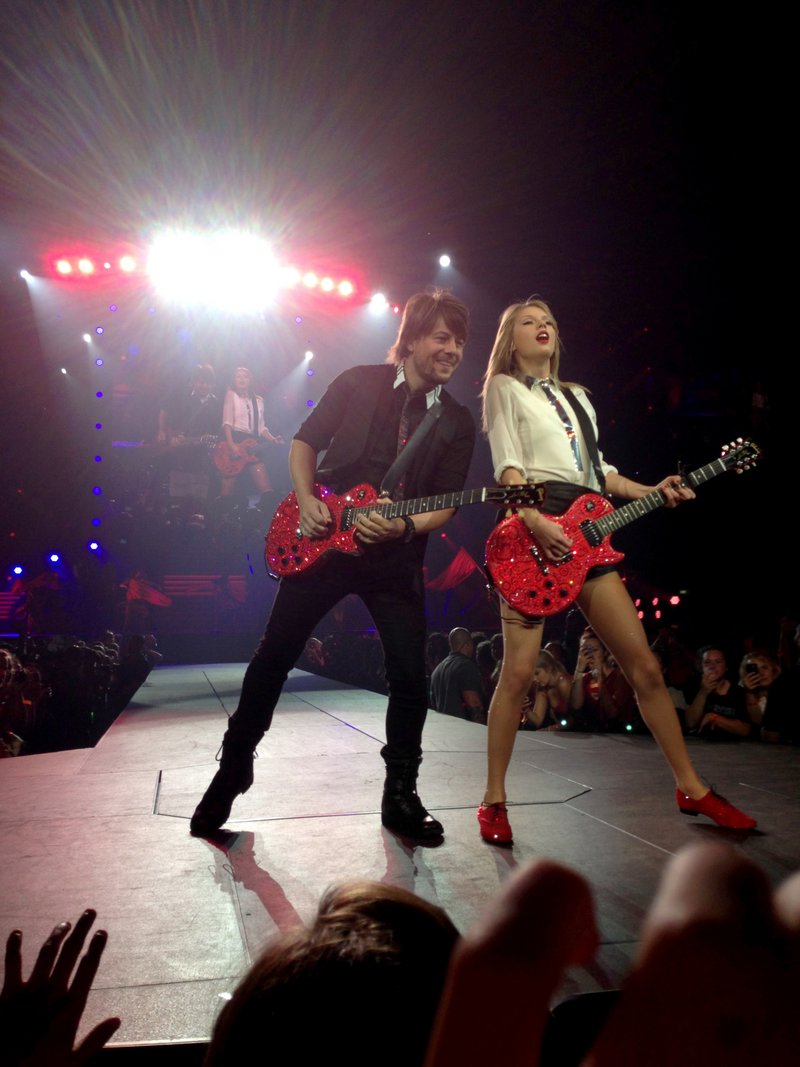 Taylor Swift — November 29 - Auckland, New Zealand — photo 143