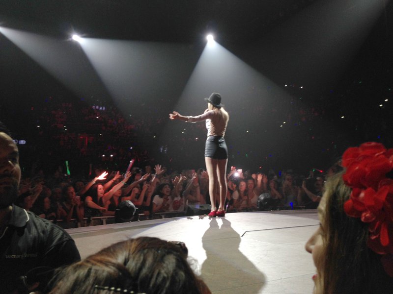 Taylor Swift — November 30 - Auckland, New Zealand — photo 8