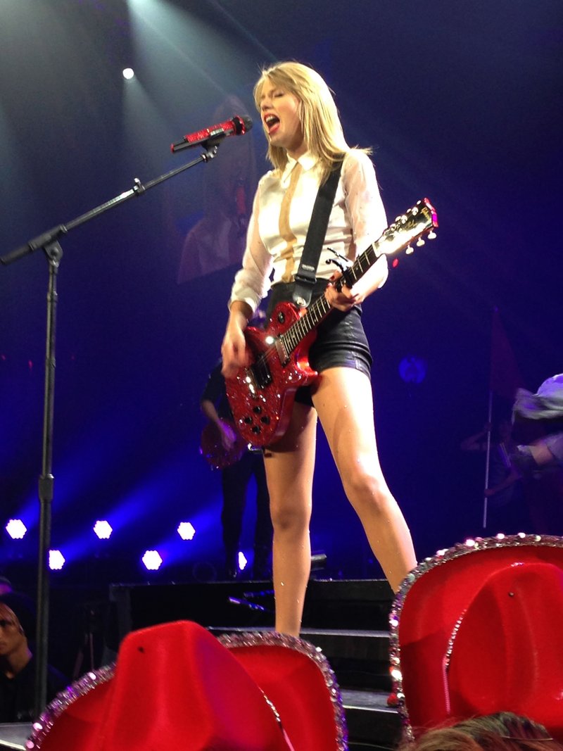 Taylor Swift — November 30 - Auckland, New Zealand — photo 13