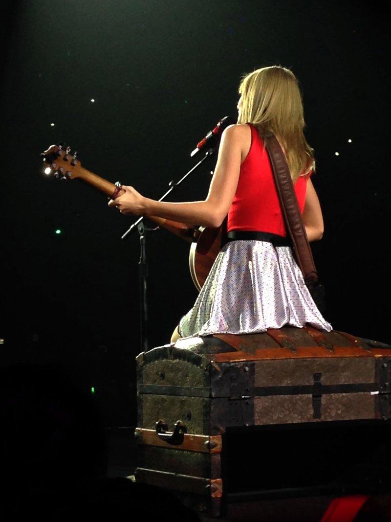 Taylor Swift — November 30 - Auckland, New Zealand — photo 18