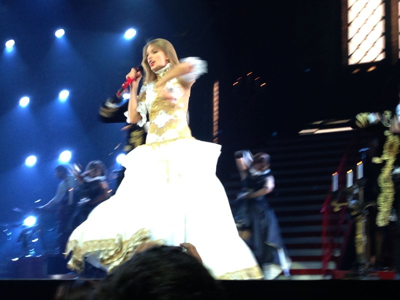 Taylor Swift — November 30 - Auckland, New Zealand — photo 32