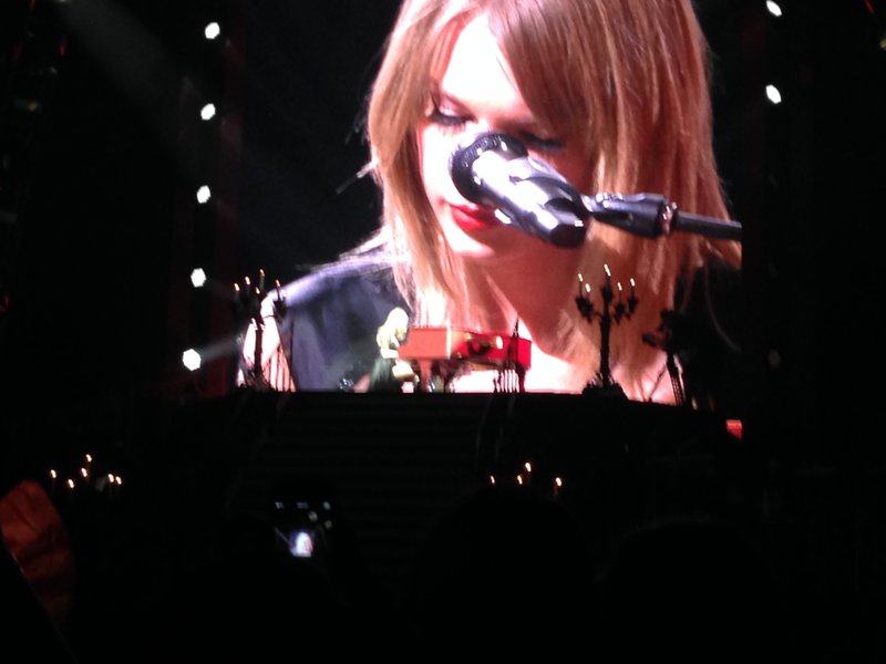 Taylor Swift — November 30 - Auckland, New Zealand — photo 33