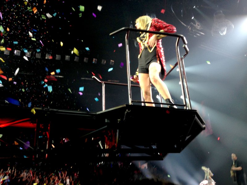 Taylor Swift — November 30 - Auckland, New Zealand — photo 42