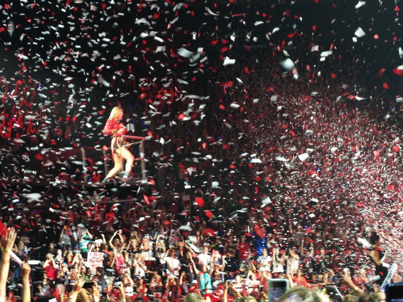 Taylor Swift — November 30 - Auckland, New Zealand — photo 47