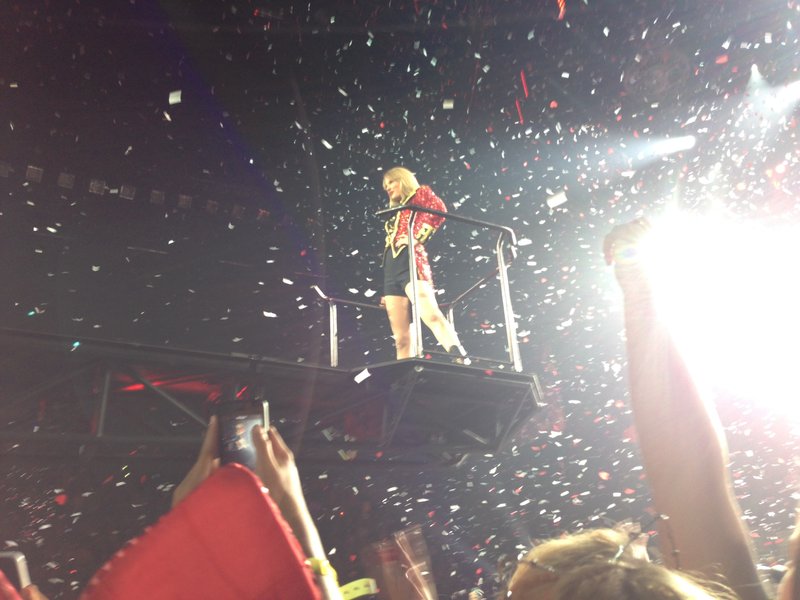 Taylor Swift — November 30 - Auckland, New Zealand — photo 49