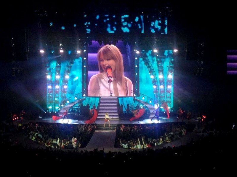 Taylor Swift — November 30 - Auckland, New Zealand — photo 56