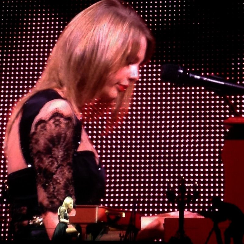 Taylor Swift — November 30 - Auckland, New Zealand — photo 57
