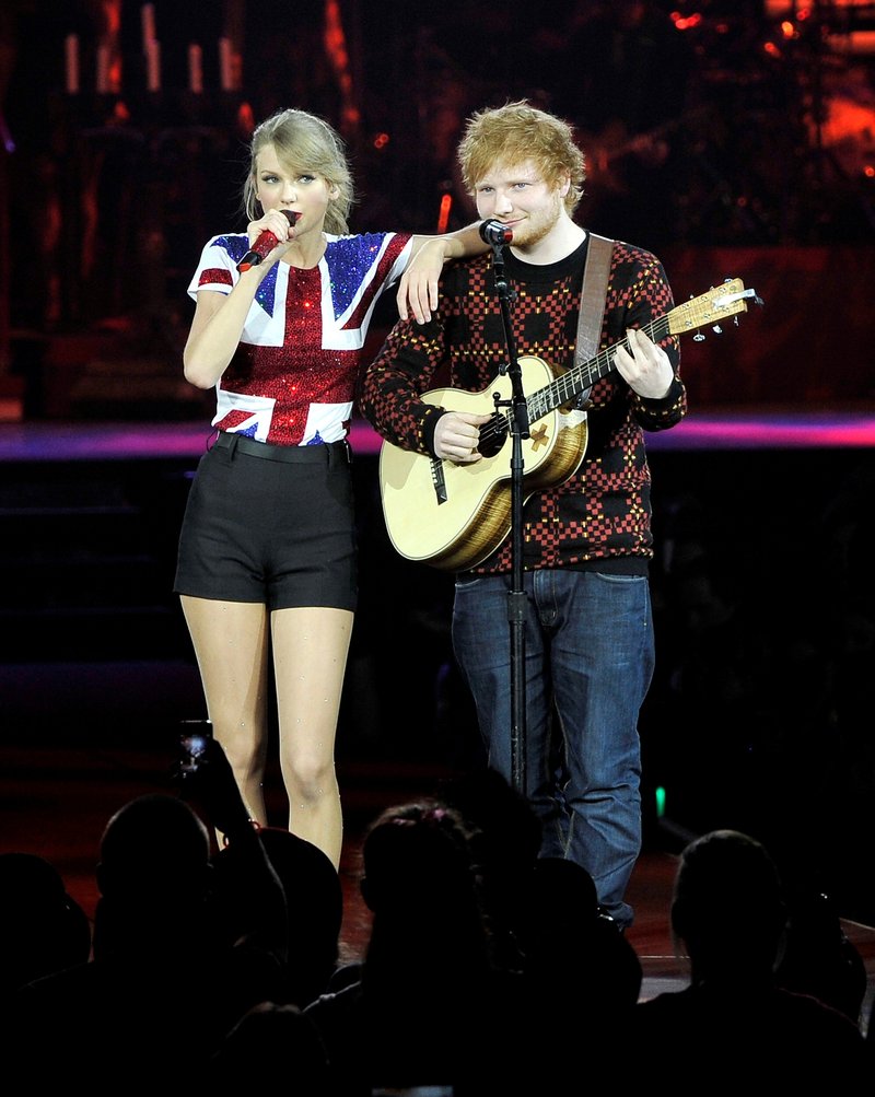 Taylor Swift — February 1 - London, United Kingdom — photo 10