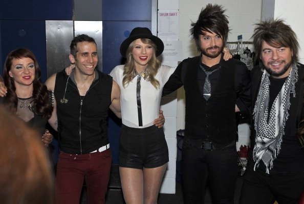 Taylor Swift — February 1 - London, United Kingdom — photo 32
