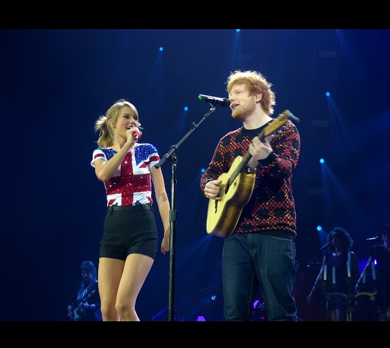 Taylor Swift — February 1 - London, United Kingdom — photo 51