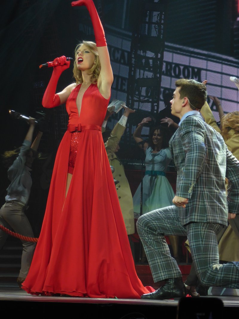 Taylor Swift — February 1 - London, United Kingdom — photo 101